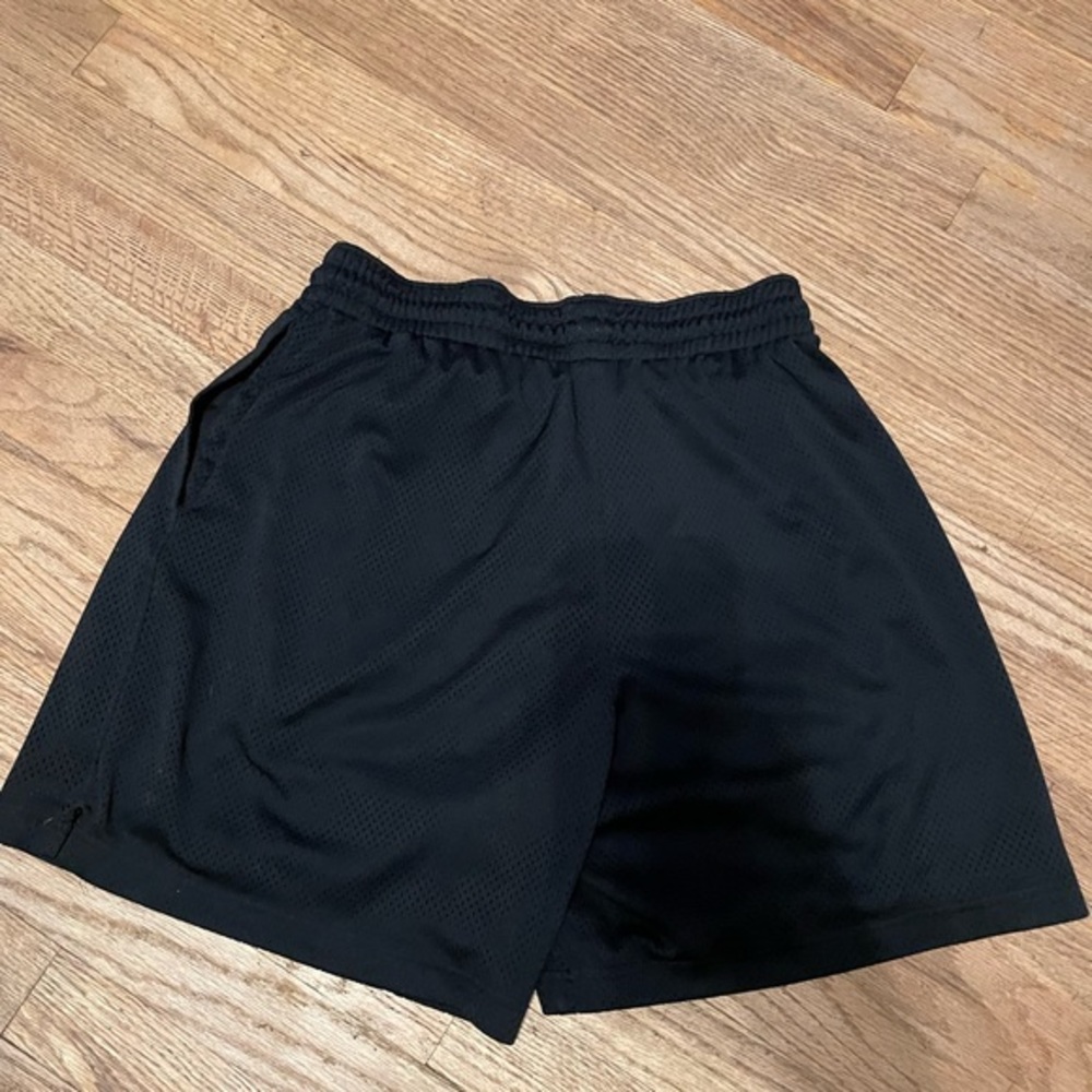 Nike Fly Dri Fir black shorts‎ size Medium - Picture 2 of 6
